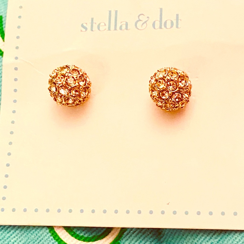 Stella & Dot soirée stud earrings